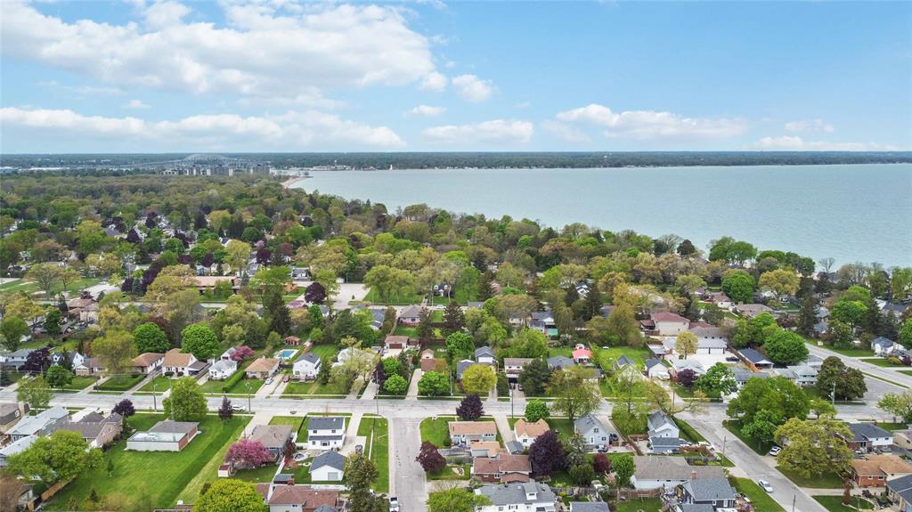 654 ORCHARD Avenue, Sarnia, Ontario, Canada