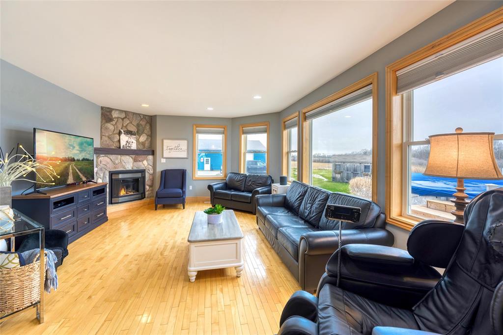 1951 BRIGDEN Road, St. Clair, Ontario, Canada