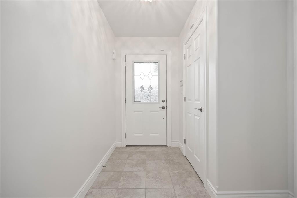 813 CARRIAGE Way, Sarnia, Ontario, Canada