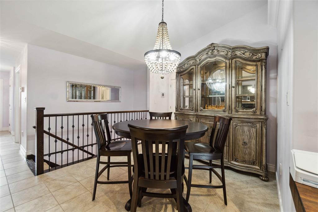 813 CARRIAGE Way, Sarnia, Ontario, Canada