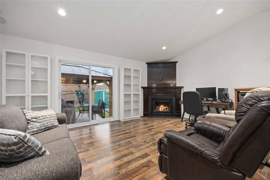 813 CARRIAGE Way, Sarnia, Ontario, Canada