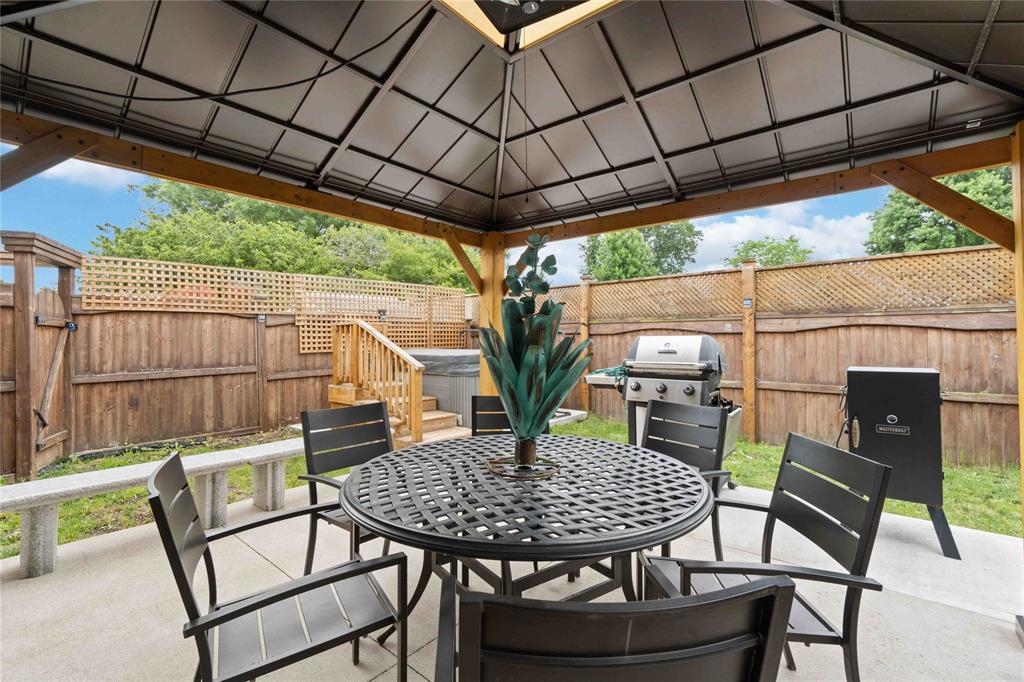 813 CARRIAGE Way, Sarnia, Ontario, Canada