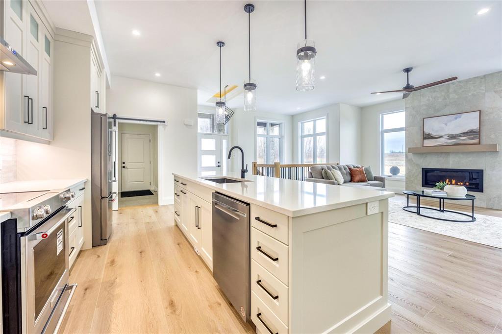 835 MAGNOLIA Lane, Sarnia, Ontario, Canada
