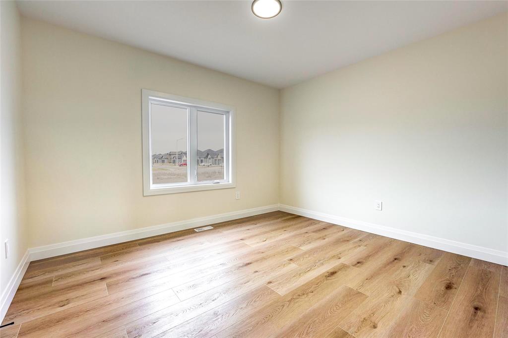 835 MAGNOLIA Lane, Sarnia, Ontario, Canada