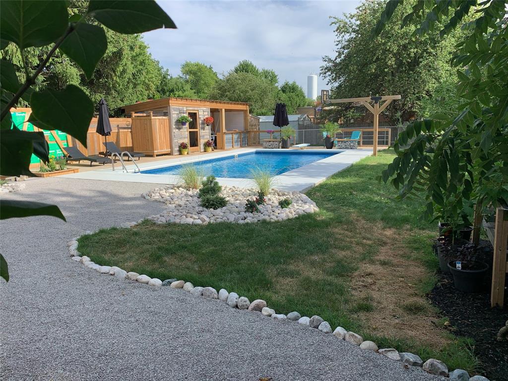 572 THAMES Street, Plympton-Wyoming, Ontario, Canada