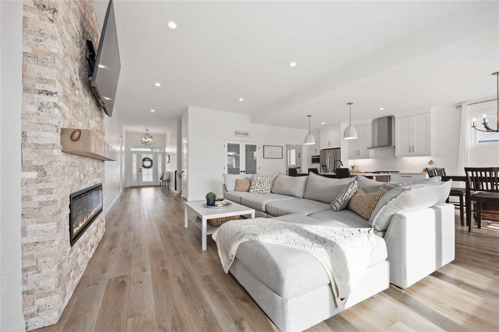 397 BAYHILL Drive, St. Clair, Ontario, Canada