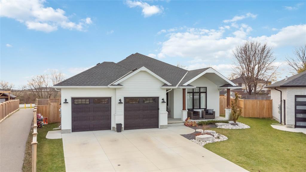 397 BAYHILL Drive, St. Clair, Ontario, Canada