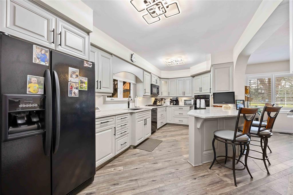 1866 BLACKWELL Road, Sarnia, Ontario, Canada