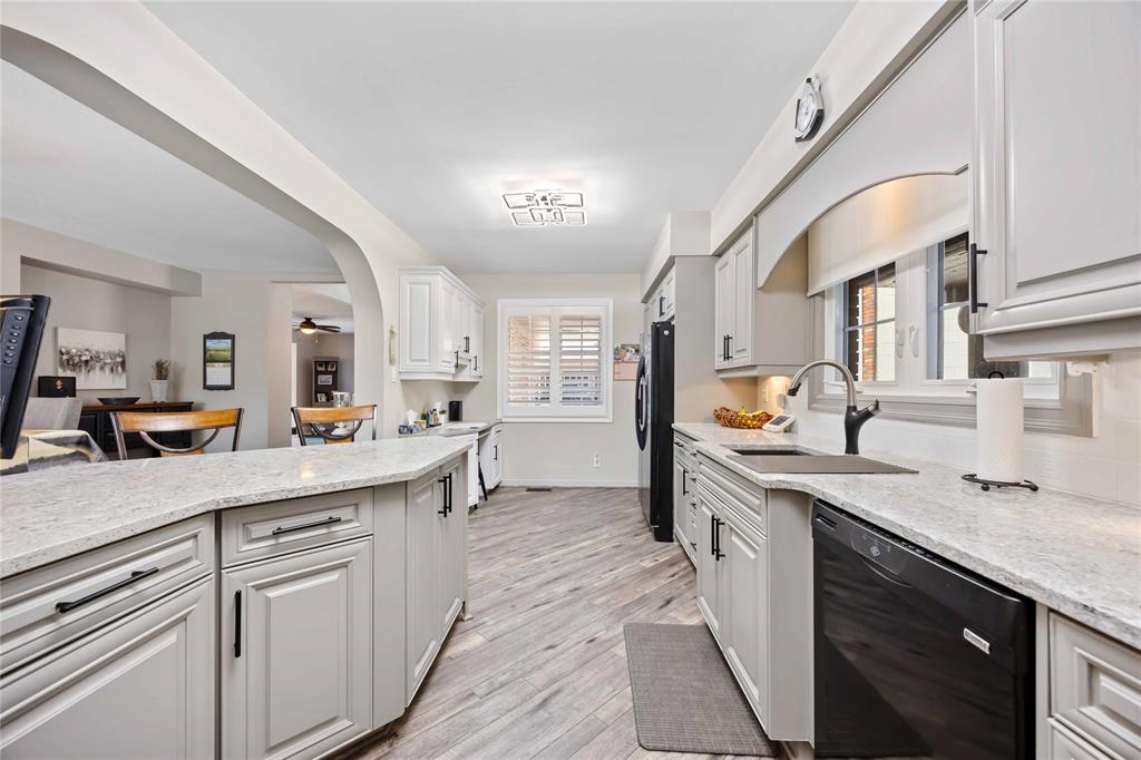 1866 BLACKWELL Road, Sarnia, Ontario, Canada