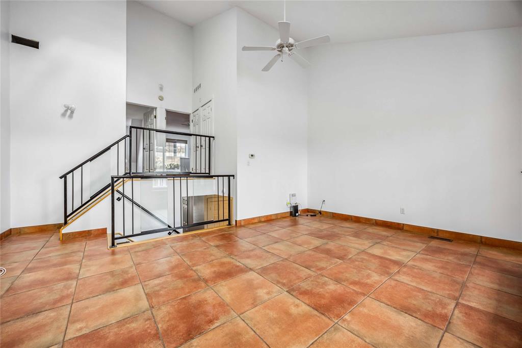 1500 VENETIAN Boulevard Unit# W-17, Point Edward, Ontario, Canada