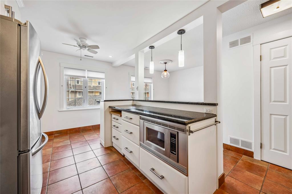 1500 VENETIAN Boulevard Unit# W-17, Point Edward, Ontario, Canada