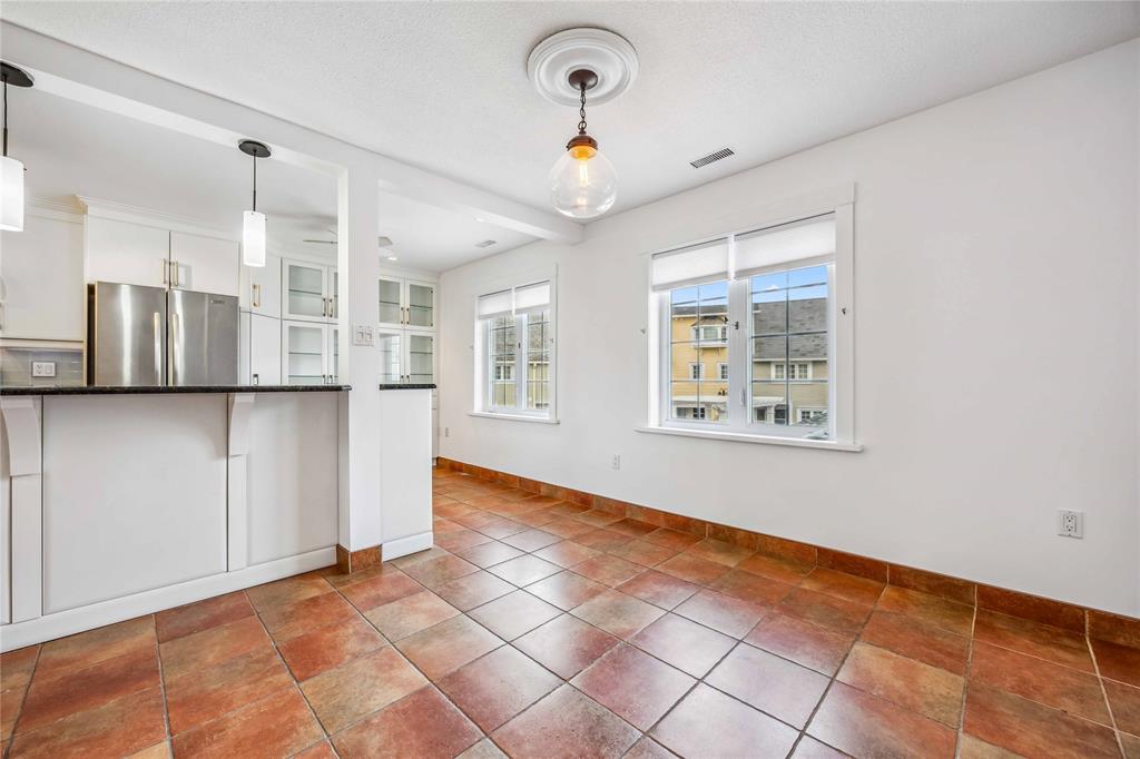 1500 VENETIAN Boulevard Unit# W-17, Point Edward, Ontario, Canada