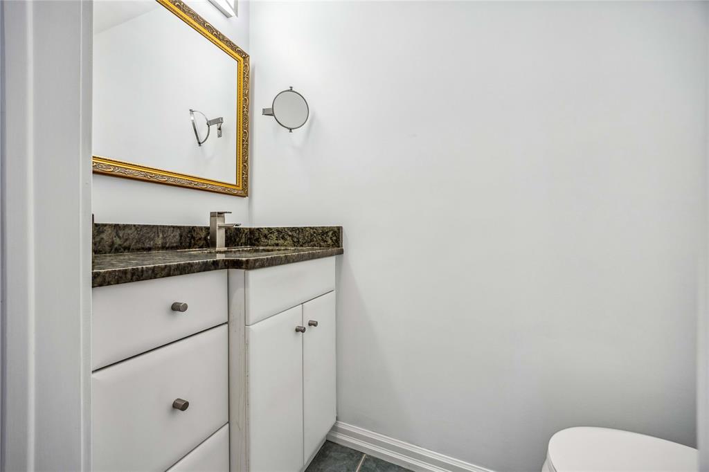 1500 VENETIAN Boulevard Unit# W-17, Point Edward, Ontario, Canada