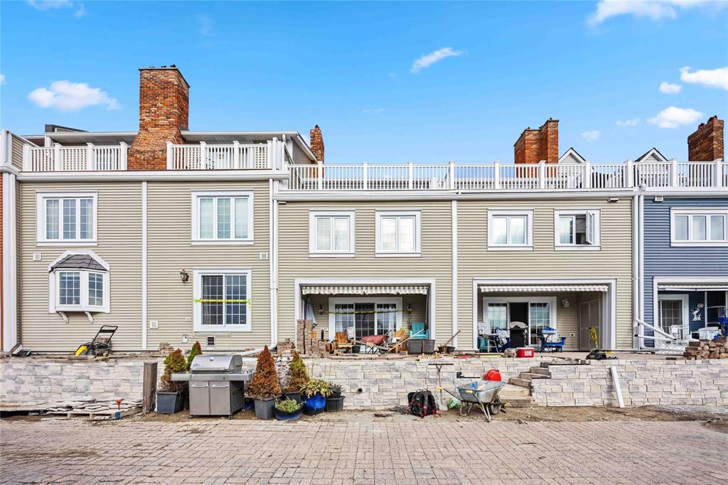 1500 VENETIAN Boulevard Unit# W-17, Point Edward, Ontario, Canada