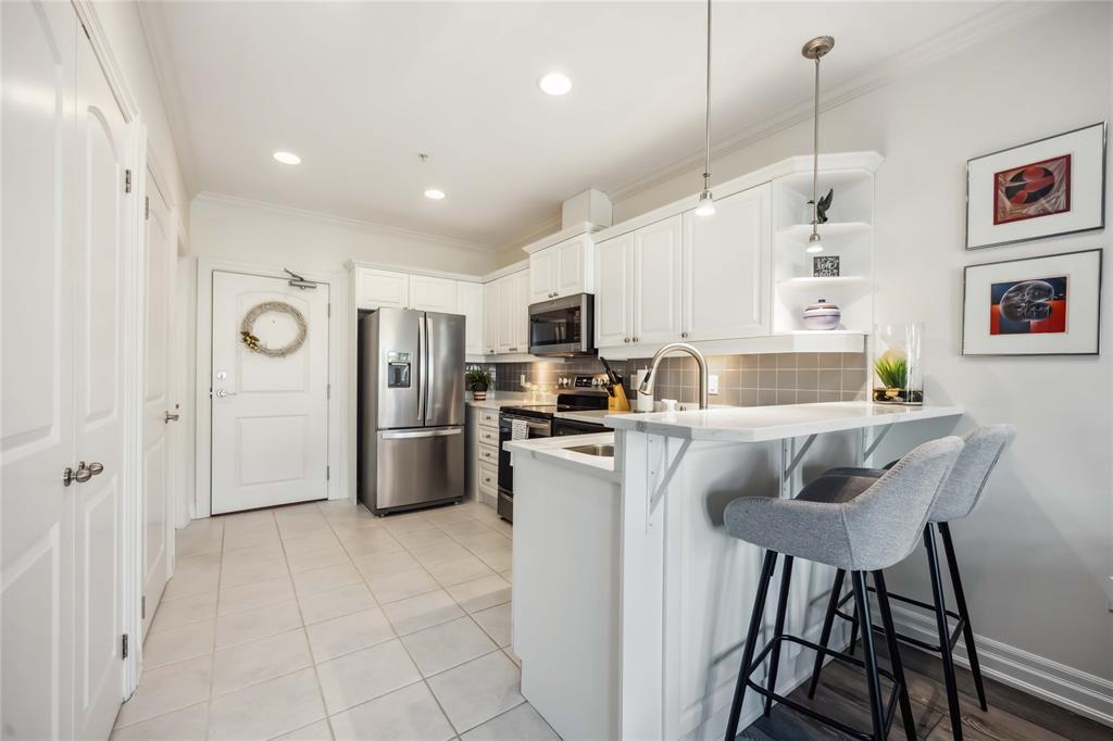 1550 VENETIAN Boulevard Unit# 102, Point Edward, Ontario, Canada
