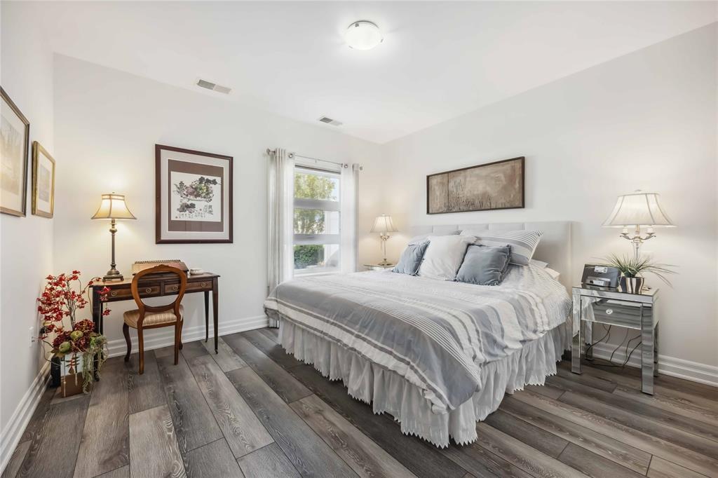 1550 VENETIAN Boulevard Unit# 102, Point Edward, Ontario, Canada