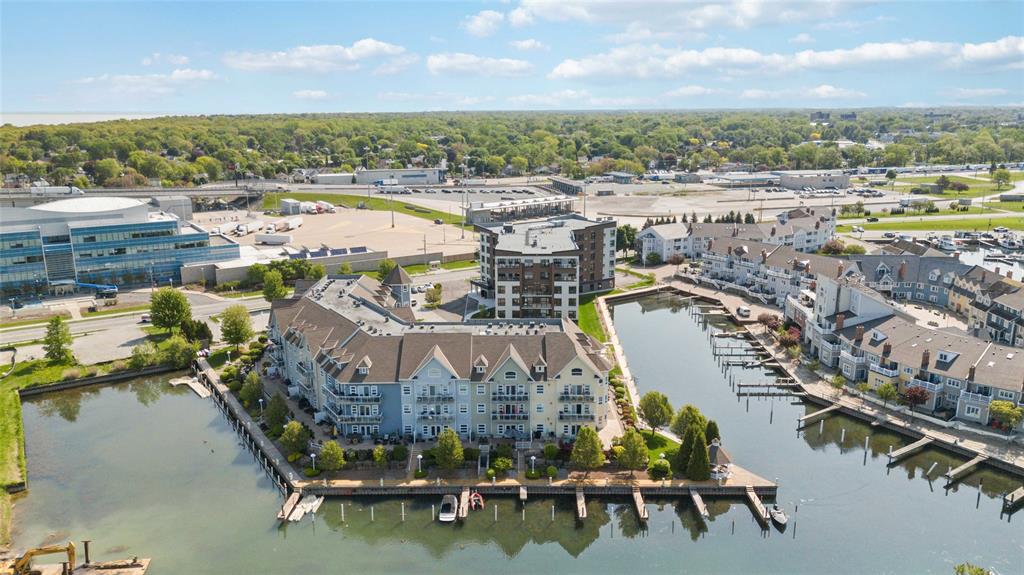 1550 VENETIAN Boulevard Unit# 102, Point Edward, Ontario, Canada