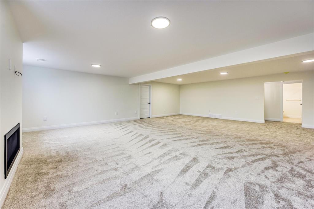 835 MAGNOLIA Lane, Sarnia, Ontario, Canada photo 35