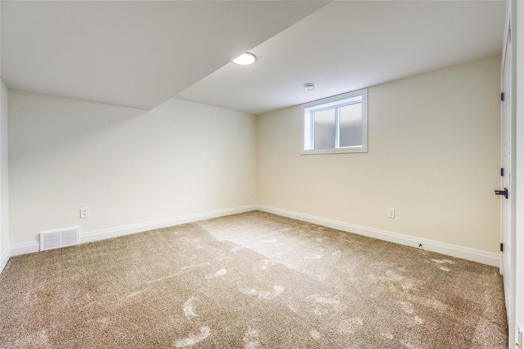 835 MAGNOLIA Lane, Sarnia, Ontario, Canada photo 36