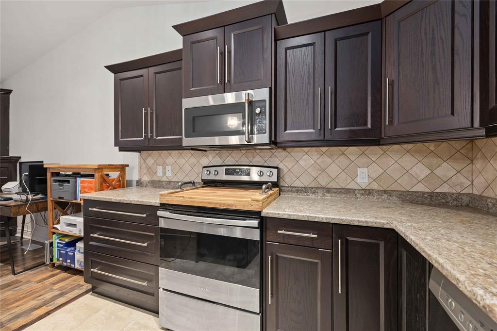 813 CARRIAGE Way, Sarnia, Ontario, Canada photo 6