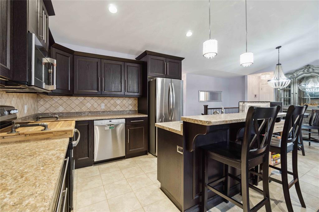 813 CARRIAGE Way, Sarnia, Ontario, Canada photo 8