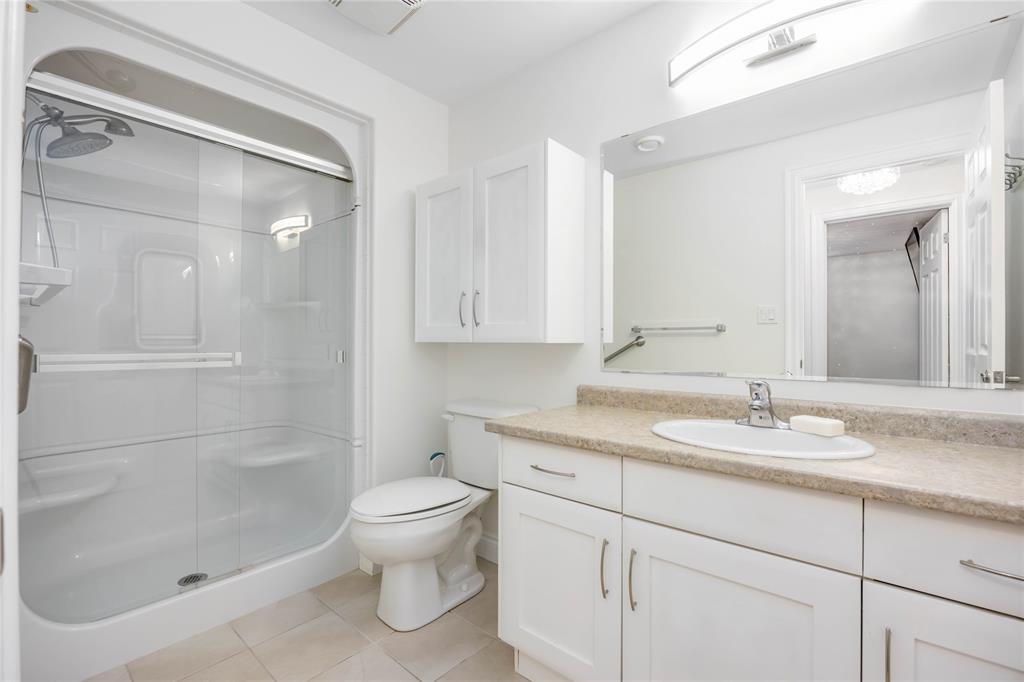 813 CARRIAGE Way, Sarnia, Ontario, Canada photo 17