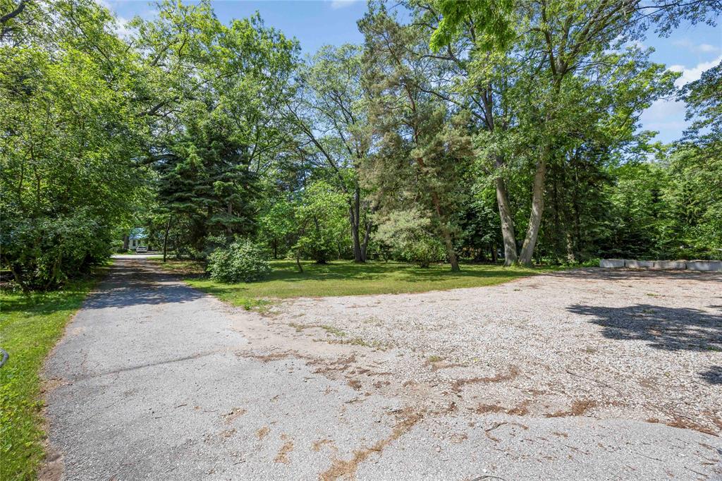 1898 LAKESHORE Road, Sarnia, Ontario, Canada photo 12