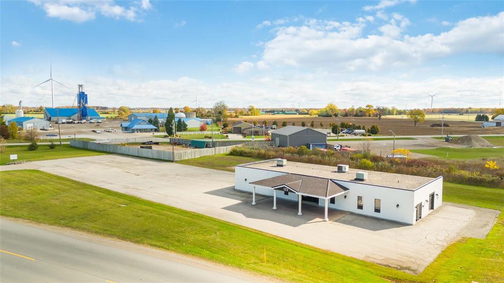 123 King Street East, Lambton Shores, Ontario, Canada photo 27