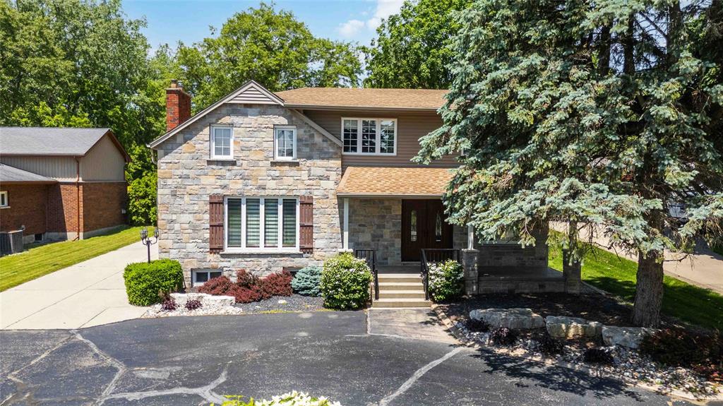 1866 BLACKWELL Road, Sarnia, Ontario, Canada photo 1