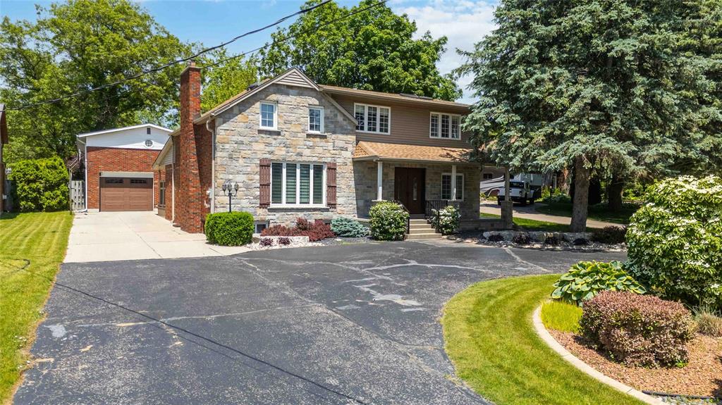 1866 BLACKWELL Road, Sarnia, Ontario, Canada photo 2