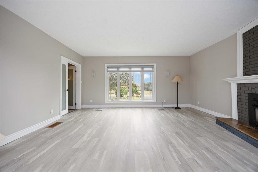 1866 BLACKWELL Road, Sarnia, Ontario, Canada photo 8