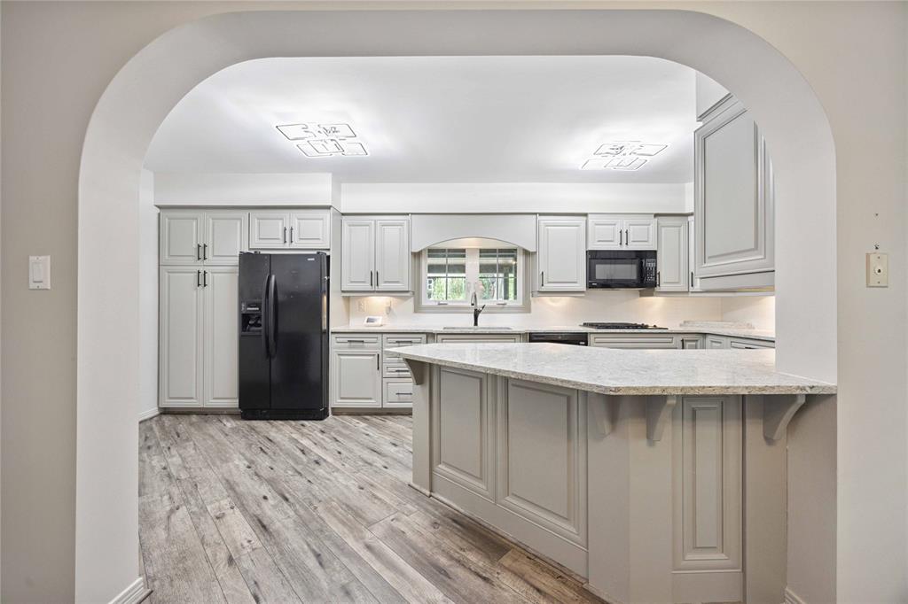 1866 BLACKWELL Road, Sarnia, Ontario, Canada photo 13