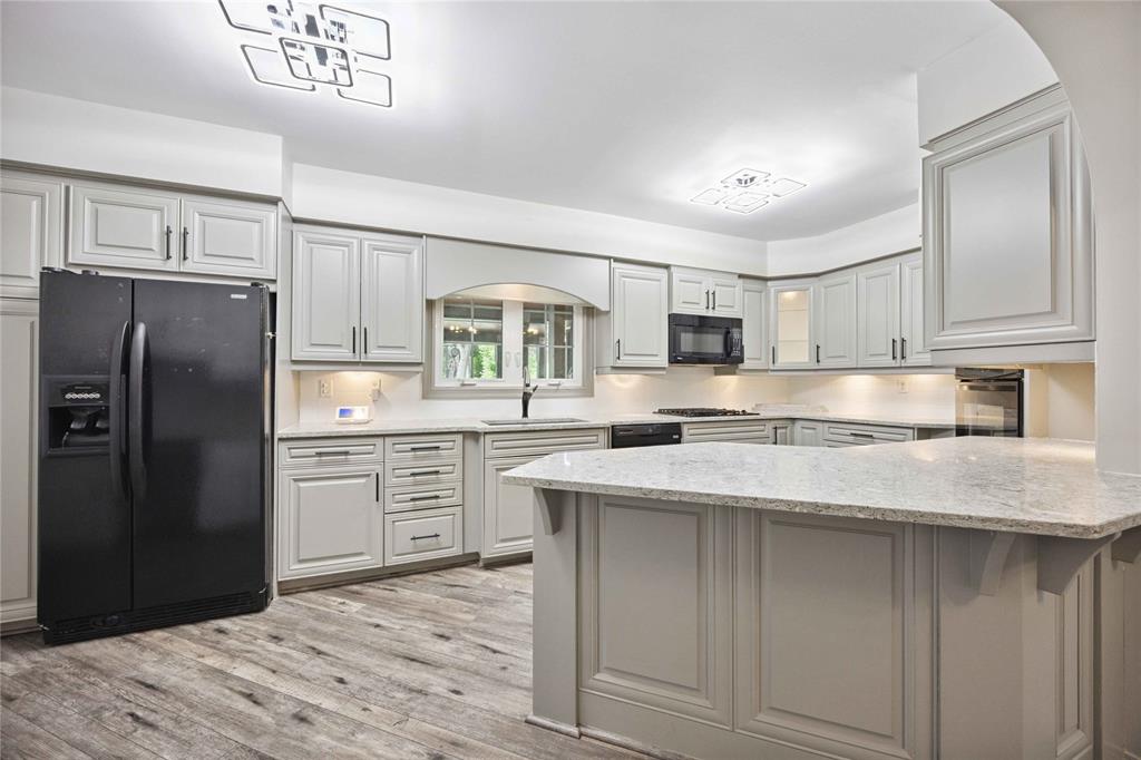 1866 BLACKWELL Road, Sarnia, Ontario, Canada photo 15