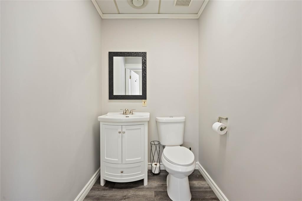 123 King Street East, Lambton Shores, Ontario, Canada photo 18