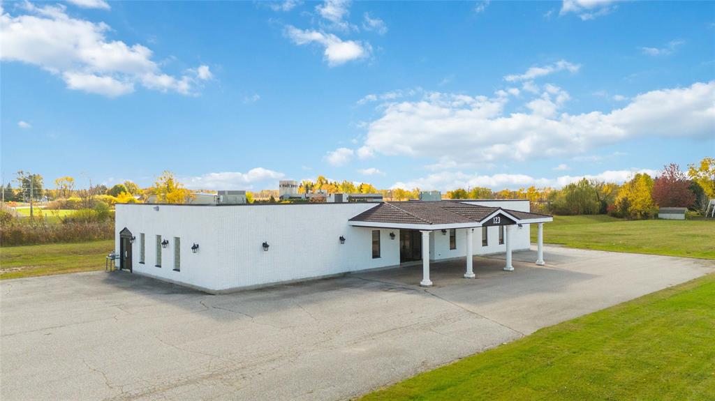 123 King Street East, Lambton Shores, Ontario, Canada photo 28