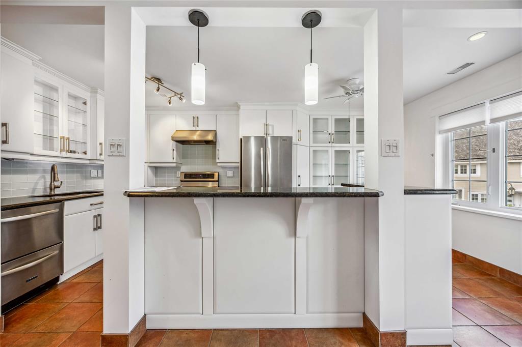 1500 VENETIAN Boulevard Unit# W-17, Point Edward, Ontario, Canada photo 15