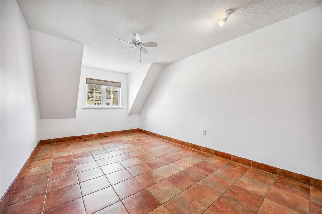 1500 VENETIAN Boulevard Unit# W-17, Point Edward, Ontario, Canada photo 20