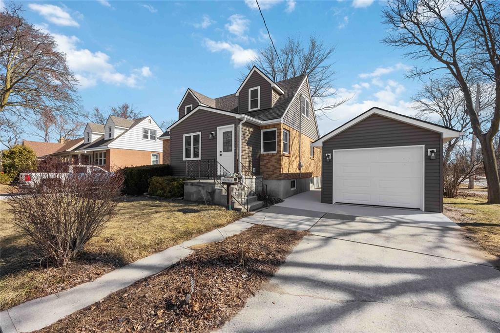 534 Montcalm Avenue, Sarnia, Ontario, Canada photo 2