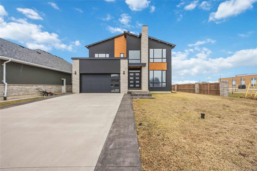 101 LIZUCHA Drive, Sarnia, Ontario, Canada photo 2