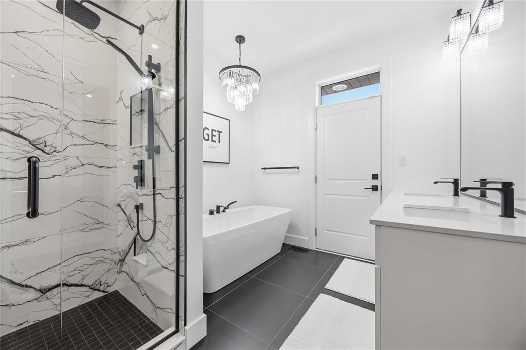 3745 QUEEN Street, Plympton-Wyoming, Ontario, Canada photo 20