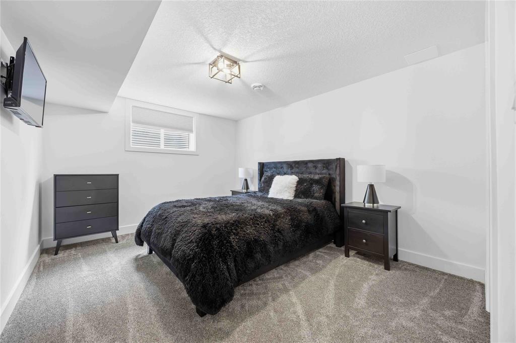 3745 QUEEN Street, Plympton-Wyoming, Ontario, Canada photo 28