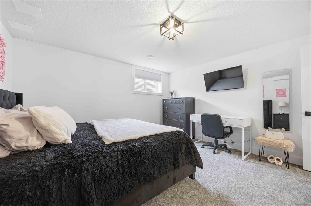 3745 QUEEN Street, Plympton-Wyoming, Ontario, Canada photo 31