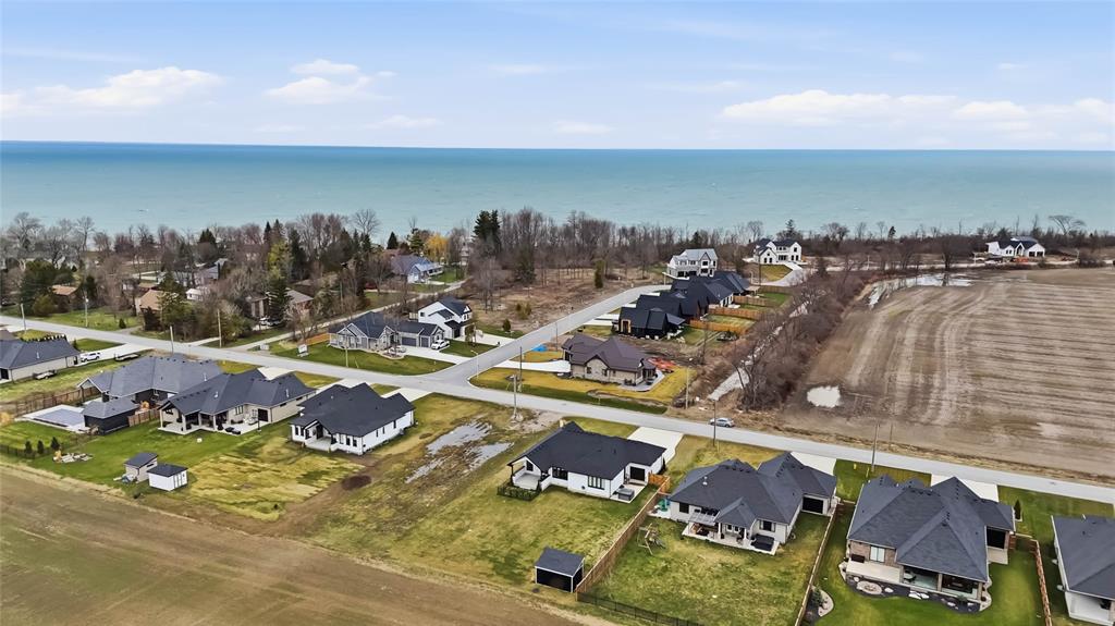 3745 QUEEN Street, Plympton-Wyoming, Ontario, Canada photo 40