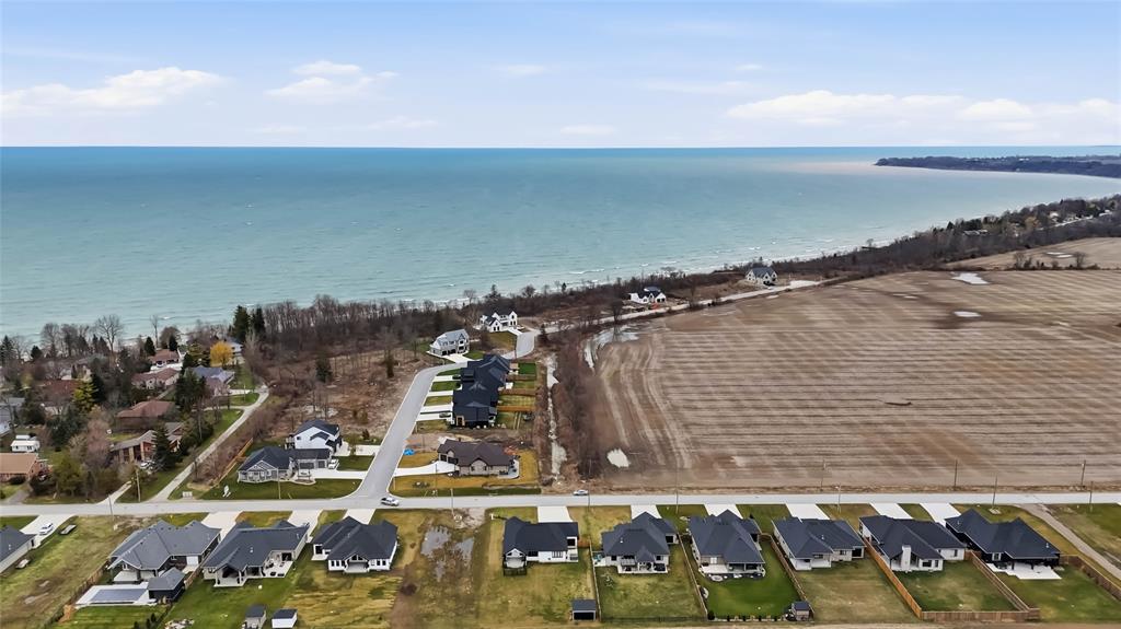 3745 QUEEN Street, Plympton-Wyoming, Ontario, Canada photo 43