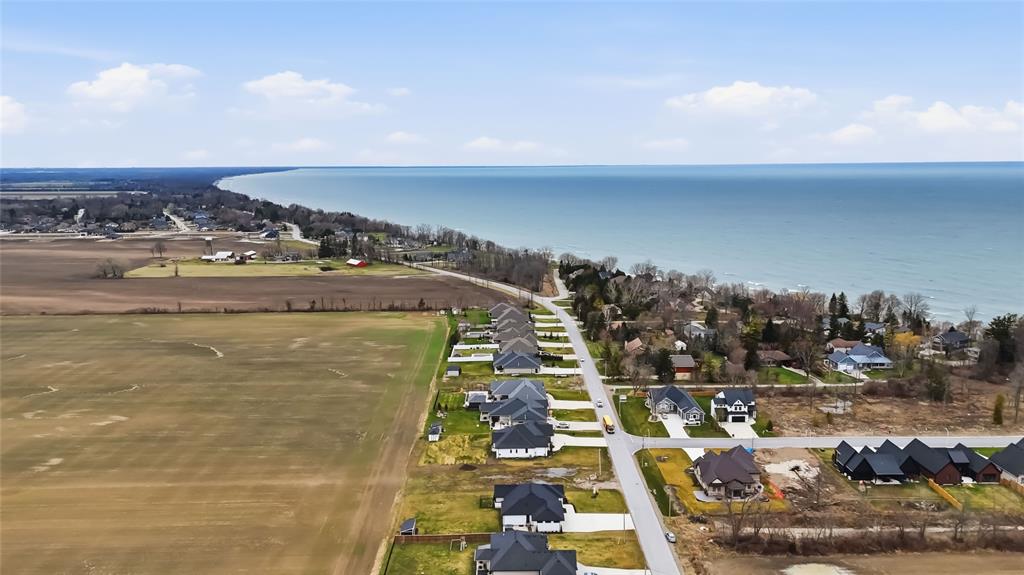 3745 QUEEN Street, Plympton-Wyoming, Ontario, Canada photo 46