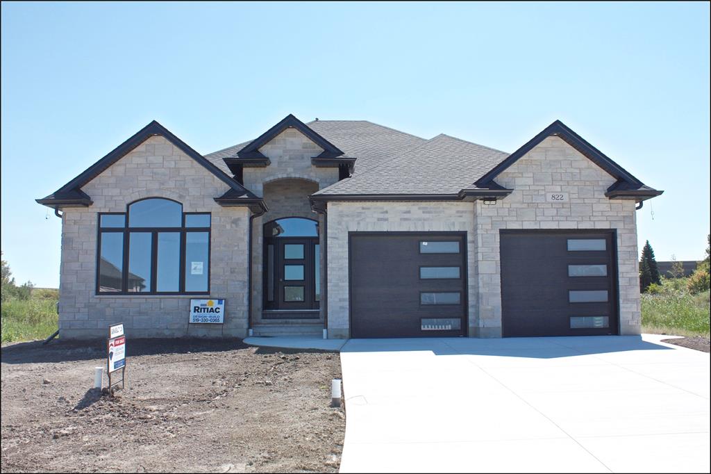 822 MAGNOLIA Lane, Sarnia, Ontario, Canada photo 1