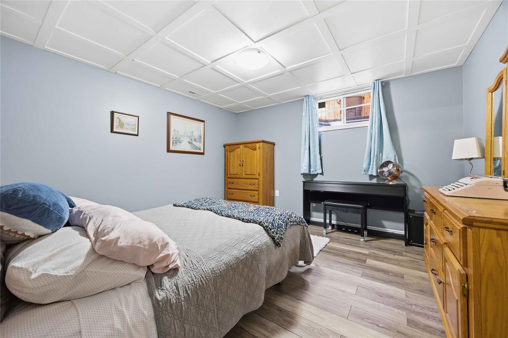 608 MC MASTER Court, Sarnia, Ontario, Canada photo 25