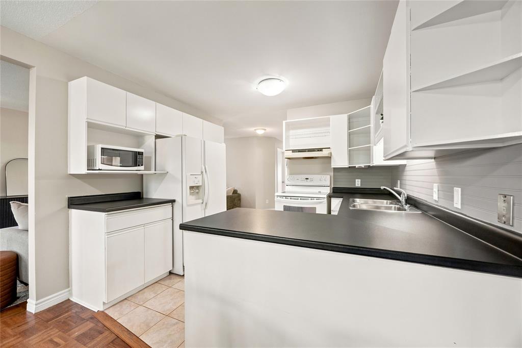 1593 MURPHY Road, Sarnia, Ontario, Canada photo 3