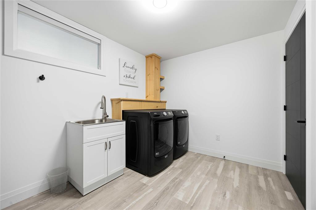 10172 MEADOWLILLY Crescent, Lambton Shores, Ontario, Canada photo 44