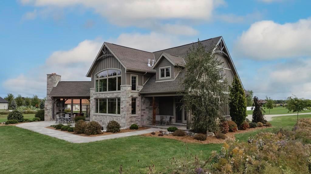 4640 LAKESHORE Road, Plympton-Wyoming, Ontario, Canada photo 2